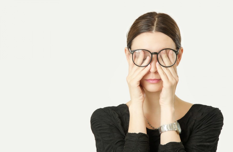 Est-il possible d’avoir une correction simultanée pour l’hypermétropie et l’astigmatisme ?